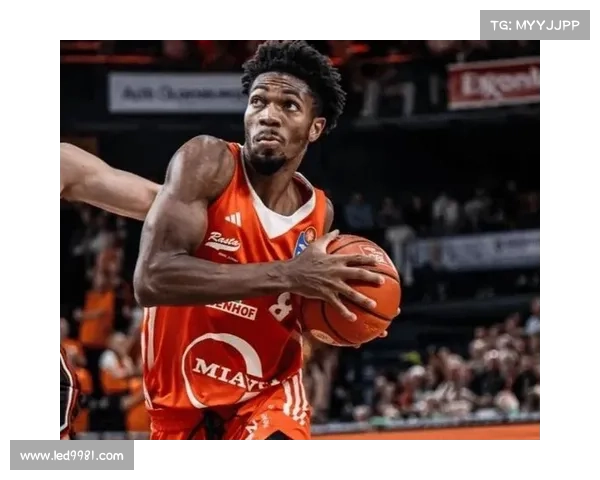 NCAA得分王就位🦈上海男篮官宣:欢迎泰勒-哈维加盟球队 NCAA得分王就位🦈上海男篮官宣:欢迎泰勒-哈维加盟球队